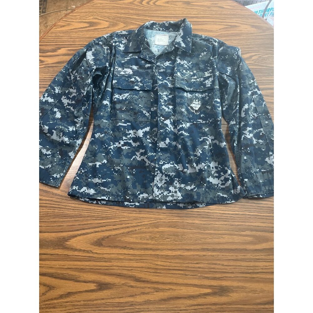 U. S. Navy digital pattern blue camouflage button front collared jacket size S